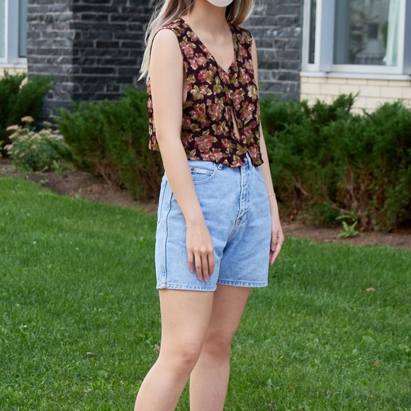 Tristan & Iseut Floral Tank Top - Picture 2 of 3